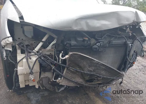 2014 Nissan Rogue Sv z USA, uszkodzony, nr VIN 5N1AT2MV6EC782755